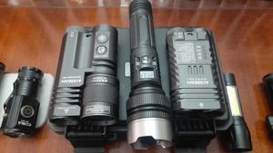 Lanterne led tip laser alb puternice acumulator 18650 afisaj zoom raza 600metri ,noi sigilate