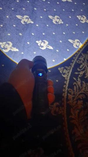 Lanterne led tip laser alb puternice acumulator 18650 afisaj zoom raza 600metri ,noi sigilate - imagine 4