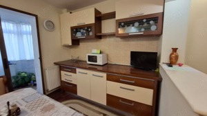 Apartament 3 camere de vânzare 