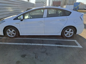 Toyota Prius Hybrid 2011 - imagine 3