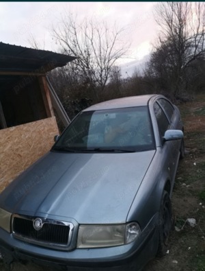 Vând sau dezmembrez Skoda