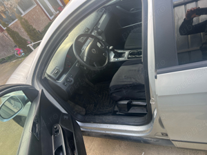 dezmembrez passat b6 1.9 tdi - 2.0 16v tdi injectoare cutie viteze 5-6 trepte turbo alternator usa  - imagine 3