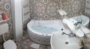 Ultracentral de vânzare apartament superb și călduros cu 4 cam. 90 m.p. - 82.000 - imagine 6