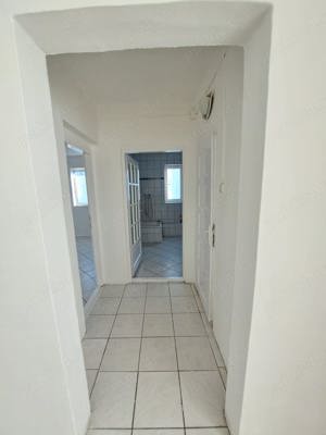 Apartament spațios și luminos de 81 mp în Lipova  - imagine 8