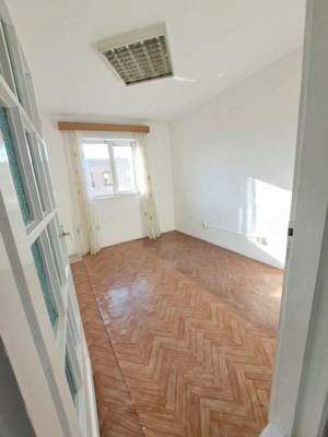 Apartament spațios și luminos de 81 mp în Lipova  - imagine 2