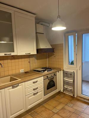 Inchiriez apartament 3 camere zona Aparatorii Patriei