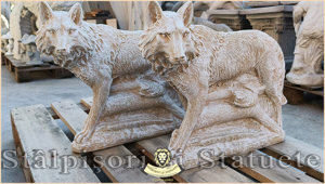 Statuetă animal lup, galben antichizat, model S78.