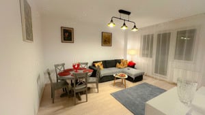 Proprietar, închiriez apartament cu 3 camere 