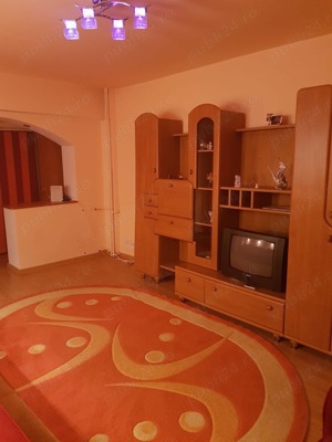 De inchiriat Apartament 2 camere zona Spital - imagine 2