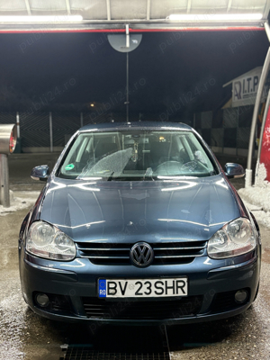 Vând golf 5-2005