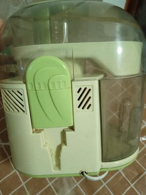 vand storcator fructe