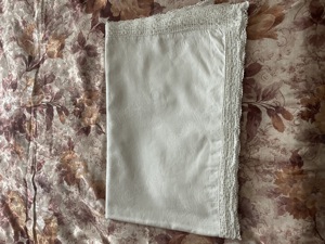 Fete de masă din damasc cu dantelă pe margini - imagine 3