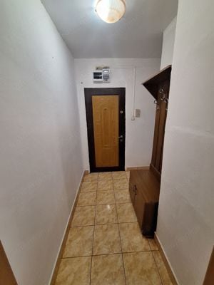 180 euro!!! Apartament cu 1 camera Et 1 cu centrala proprie - imagine 4