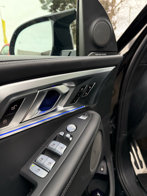 BMW XM Hybrid 4.4 Benzina+Electric 2023 - imagine 16