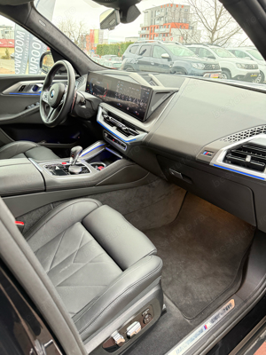 BMW XM Hybrid 4.4 Benzina+Electric 2023 - imagine 18