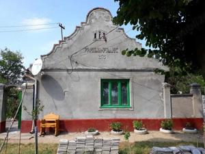 Vand casa batraneasca in satul Duboz - imagine 2