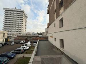 Apartament ultracentral Bacau etaj 1 - imagine 8