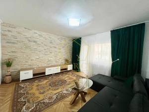 Apartament spatios cu 3 camere I Complexul Studentesc