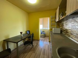 Apartament 2 camere, decomandat, Soarelui-Judetean. - imagine 4