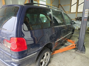 Dezmembrarea Volkswagen Sharan 2.0 TDI motor tip BRT 140 cp - imagine 5