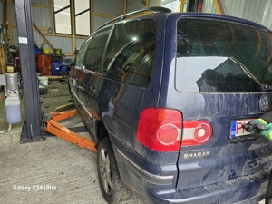 Dezmembrarea Volkswagen Sharan 2.0 TDI motor tip BRT 140 cp - imagine 2