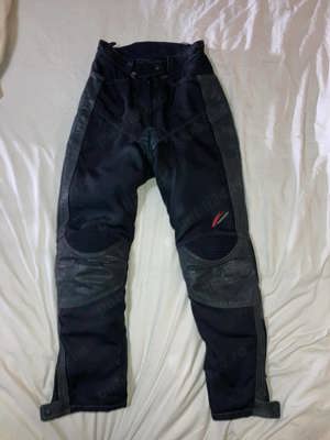  Costumație moto piele textil, HEIN GERICKE, 38 S,pantaloni 36 m damă mici urme de uzura - imagine 4