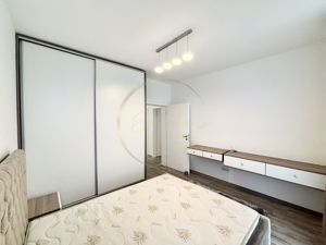 NOU | Apartament Luxos cu 3 Camere, 2 Băi și Terasă generoasă - Zona Lipovei - imagine 5