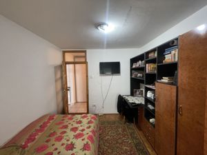 NOU | Apartament spațios 3 camere - Soarelui DECOMANDAT - RENOVAT - imagine 6