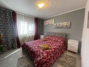 NOU | Apartament spațios 3 camere - Soarelui DECOMANDAT - RENOVAT