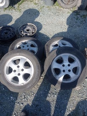 Cauciucuri Opel (175/65R14 ) cu Jante 4x100 R14  .Pret-150 Lei bucata .