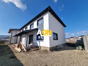 De vanzare 1/2 duplex, 4 camere, 224mp teren, Orizont - imagine 2