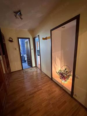 De vanzare apartament cu 3 camere - imagine 12