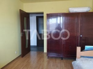 Apartament 3 camere decomandate 45 mpu balcon mobilat utilat Cisnadie - imagine 15