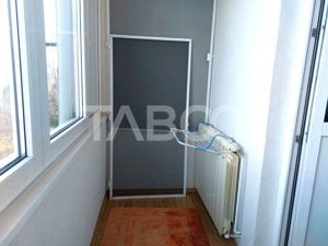 Apartament 3 camere decomandate 45 mpu balcon mobilat utilat Cisnadie - imagine 10