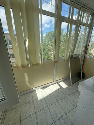 Apartament 2 camere decomandat  Luica balcon 53mp renovat - imagine 6