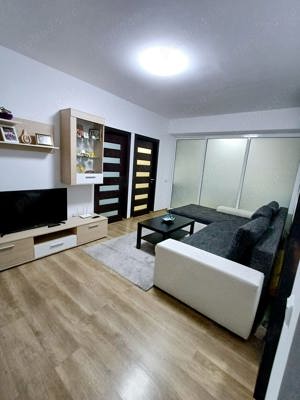 Proprietar, Apartament 3 camere, 2 bai, 2 minute metrou D. Leonida, Str Eclipsei