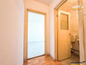 Tur Virtual!Apartament cu 2 camere, 34 mp, renovabil, Cartierul Ciucului, Sfantu Gheorghe - imagine 9