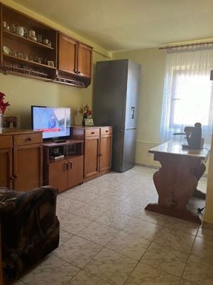 Apartament de vanzare - imagine 2