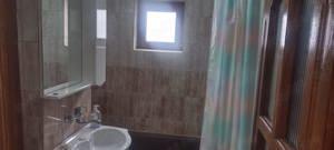 Inchiriere apartament 3 camere - imagine 2