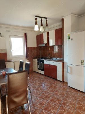 Inchiriez apartament 2 camere decomandat, Alba Iulia. 