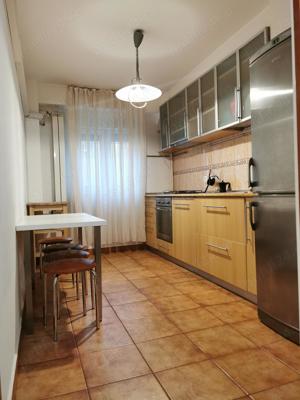 Apartament 2 camere decomandat | Plaza România | Direct proprietar - imagine 2