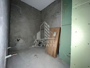 Apartament cu 4 camere,2 balcoane,2 bai, etajul 2, , zona Dambovita - imagine 7