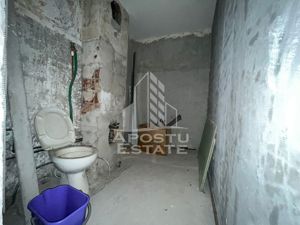 Apartament cu 4 camere,2 balcoane,2 bai, etajul 2, , zona Dambovita - imagine 6