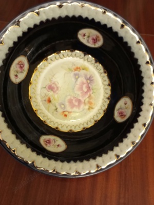 Castron porțelan fin fabricat la Cluj.