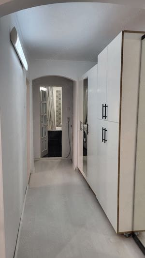 Închiriez apartament 3camere  - imagine 2