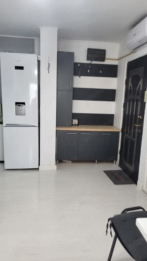 Închiriez apartament 3camere 