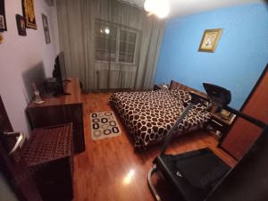 Vand apartament 4 camere - imagine 2