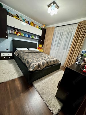 Apartament 3 camere decomandat Gaesti - imagine 5