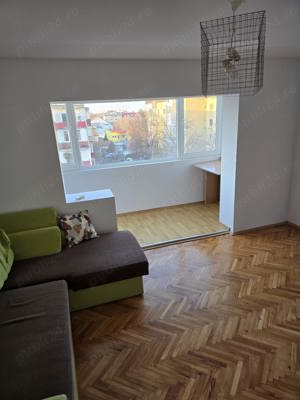 De vânzare apartament cu 2 camere în zona Girocului bloc izolat termic amenajat centrala proprie - imagine 2