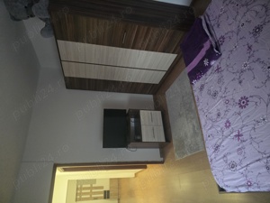 Închiriez apartament cu 2 camere ,decomandat,situat în zona Bazar Orizont ,pe strada Trandafirilor, - imagine 3